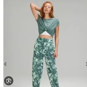 Lululemon Relaxed Fit French Terry Jogger Sz 6